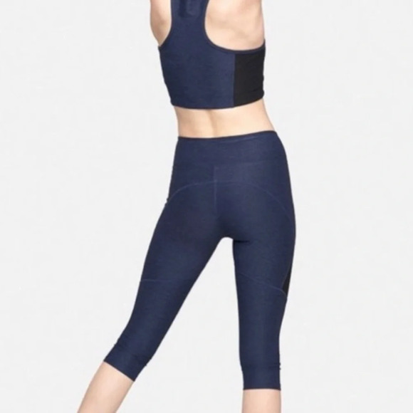 Outdoor Voices Two Tone TechSweat Kneecap Leggings - Picture 2 of 11